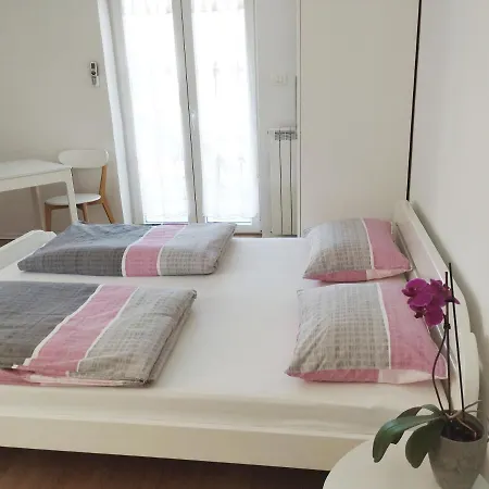 Active Apartment *